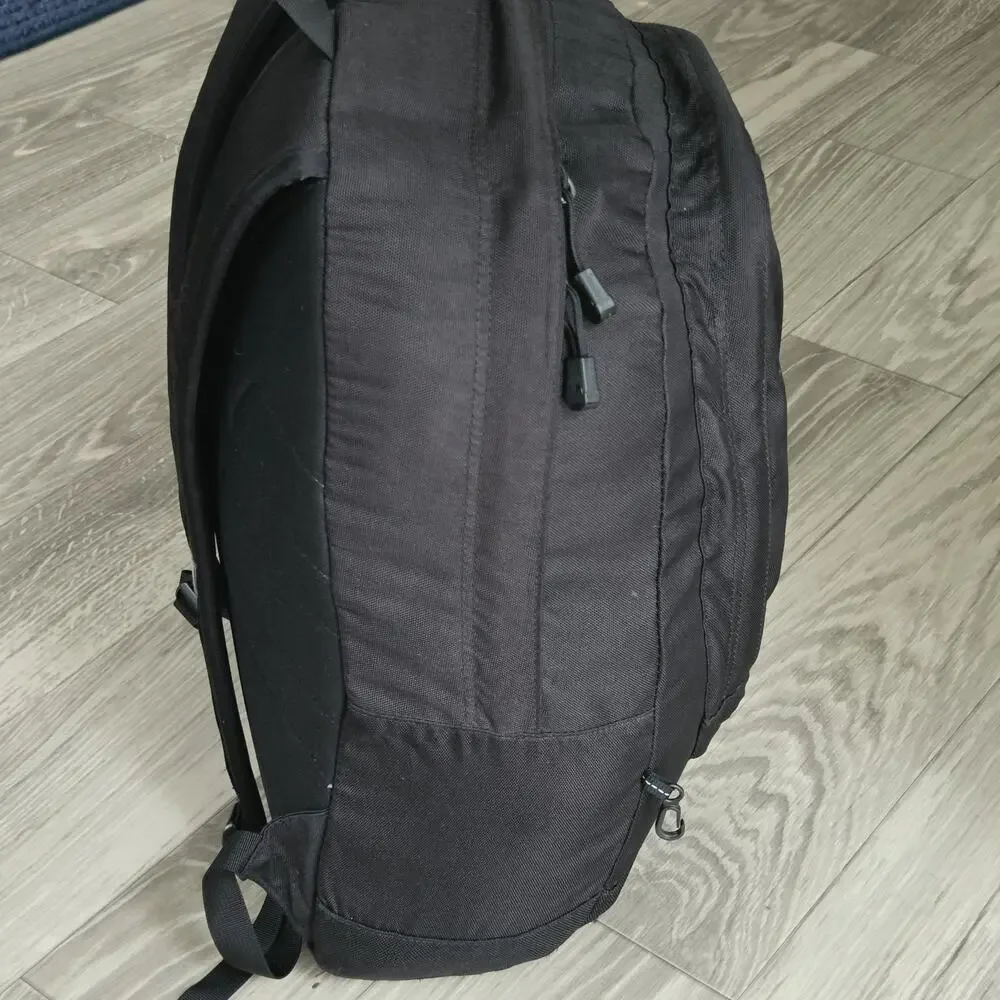 The North Face Men's Vault Backpack Good
